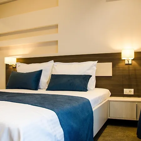 Milano Blue 3*