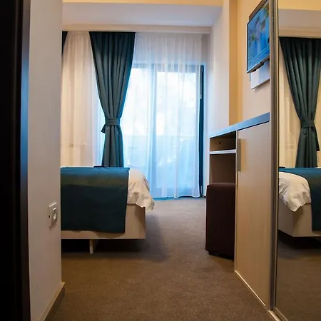 Milano Blue 4* 마마이아