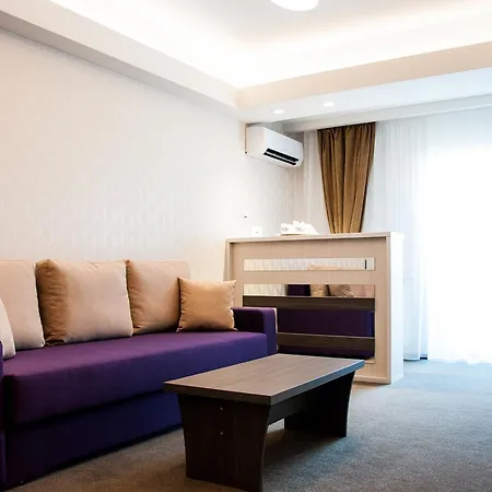 Milano Blue 3* Mamaia